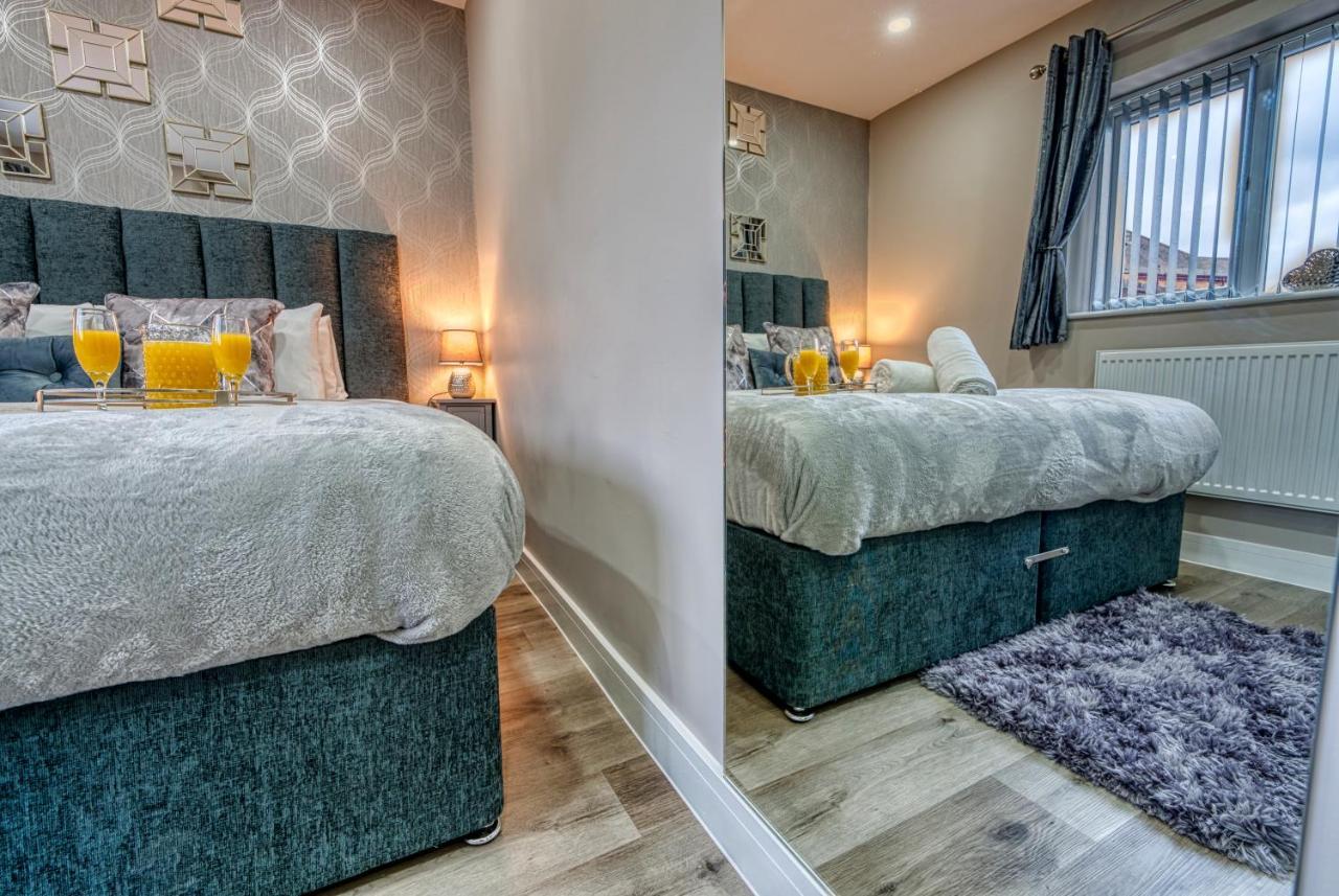 Stylish House - B'Ham Airport And Nec, Jlr Solihull, Business & Leisure Stays - Aspen House Room photo